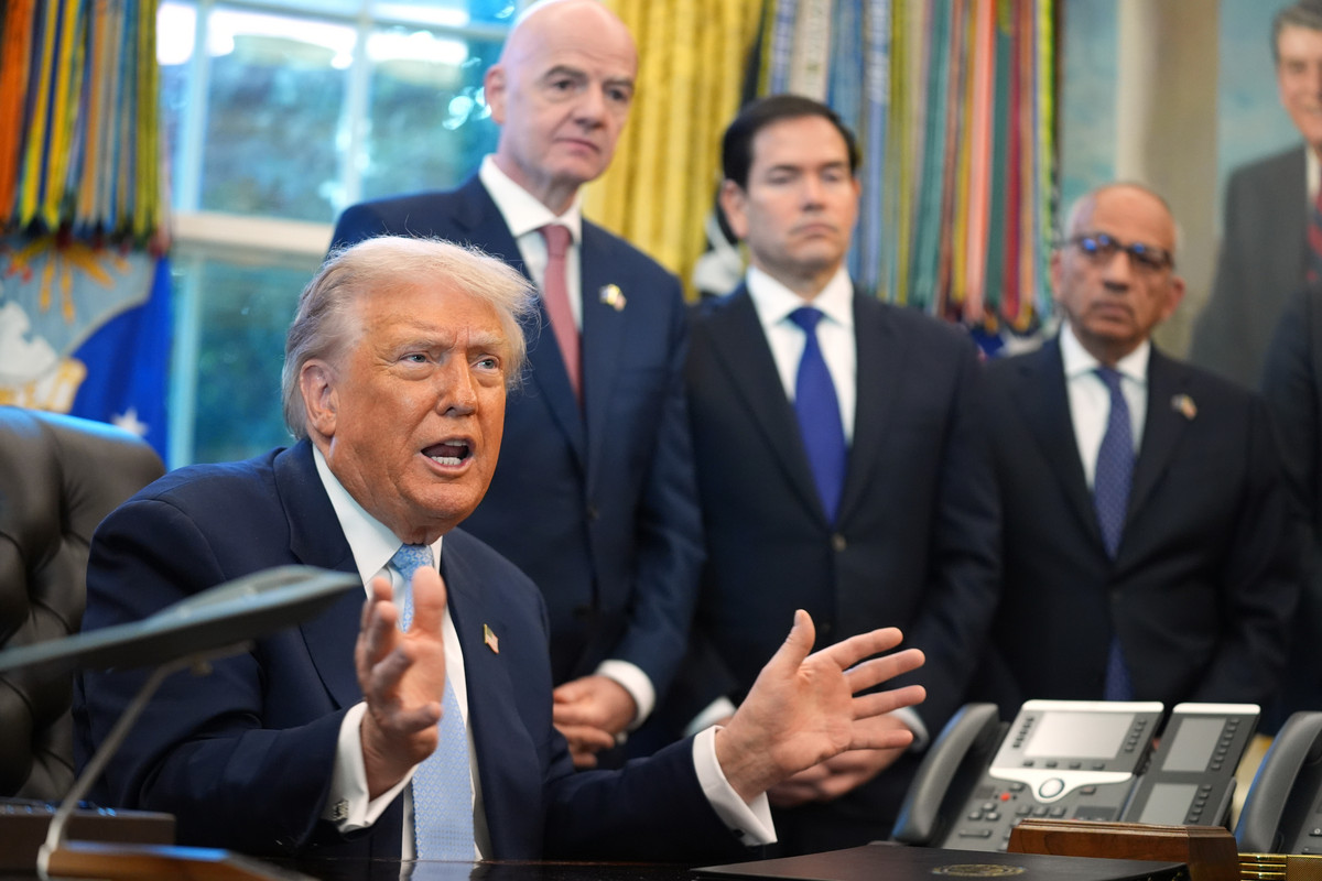 Administratia Trump va prioritiza interviurile de viza pentru fanii Cupei Mondiale