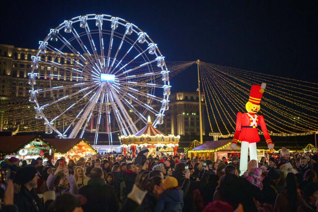Bucurestiul intra in magia sarbatorilor 3 targuri Craciun