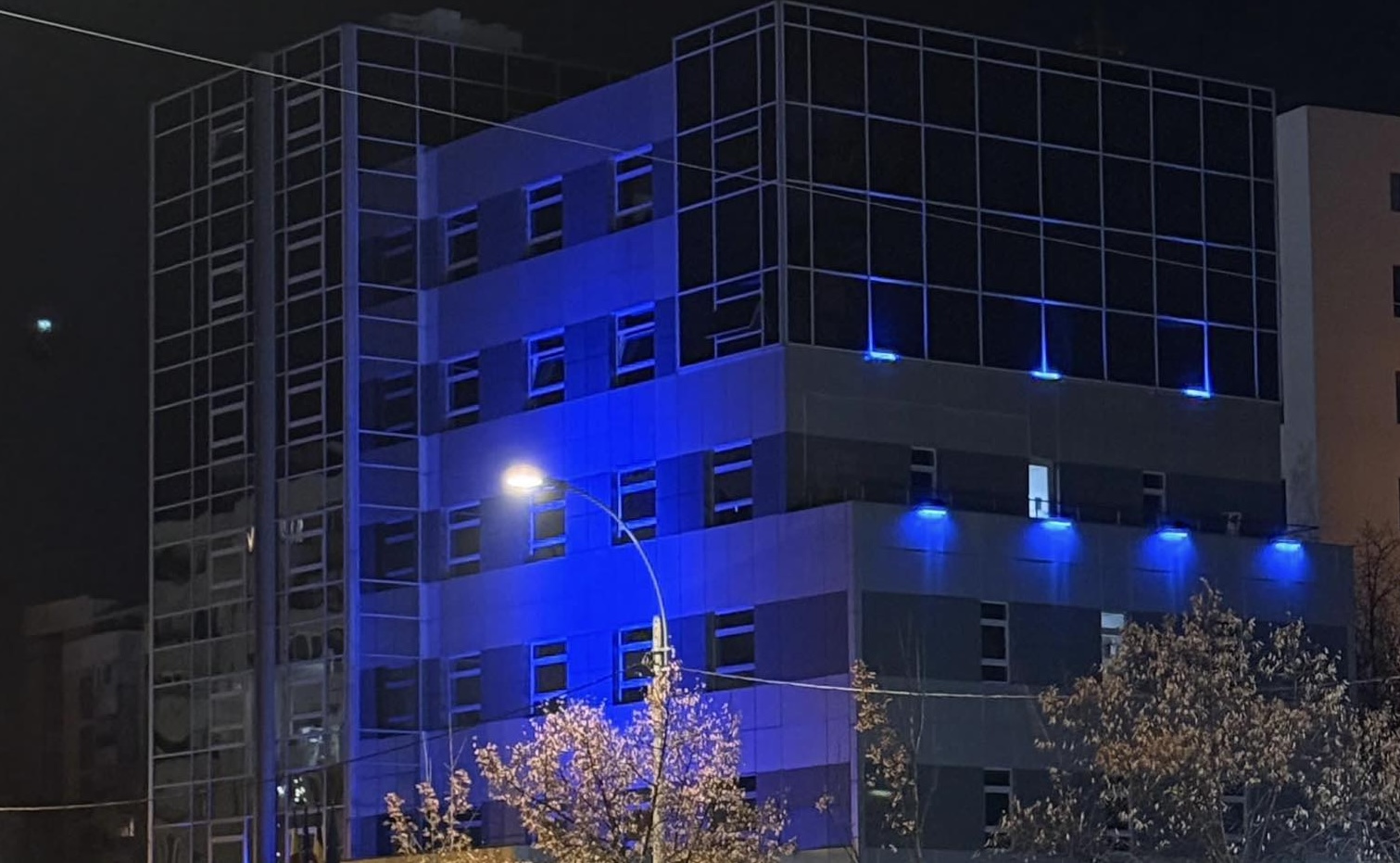 CJ Cluj lumina albastra si mesaj puternic