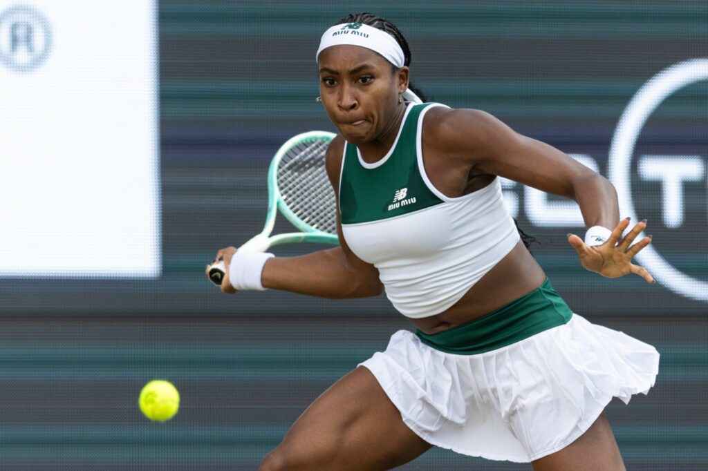 Gauff o invinge pe Paolini si continua lupta pentru WTA Finals