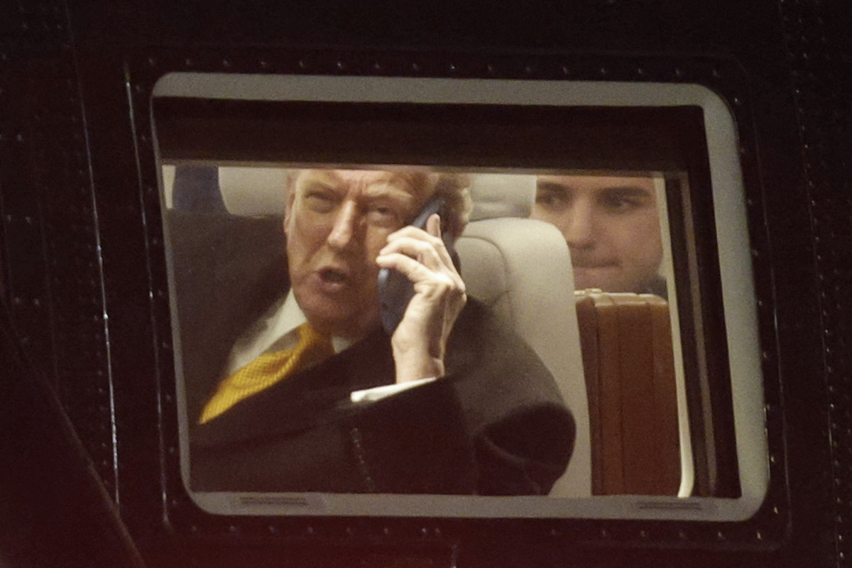Jeffrey Epstein Trump stia de fete spune un email recent