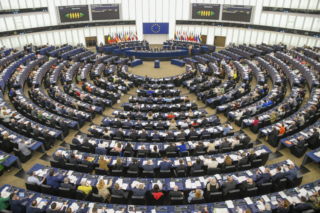 Parlamentul European cere retragerea votului Ungariei De ce