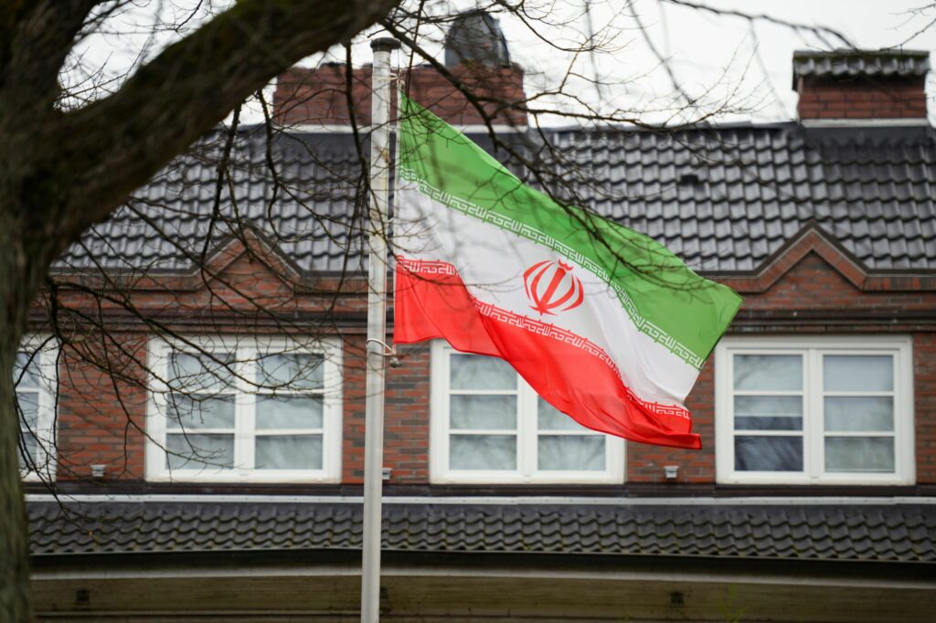 Serviciile secrete occidentale afirma ca Iranul se reinarmeaza