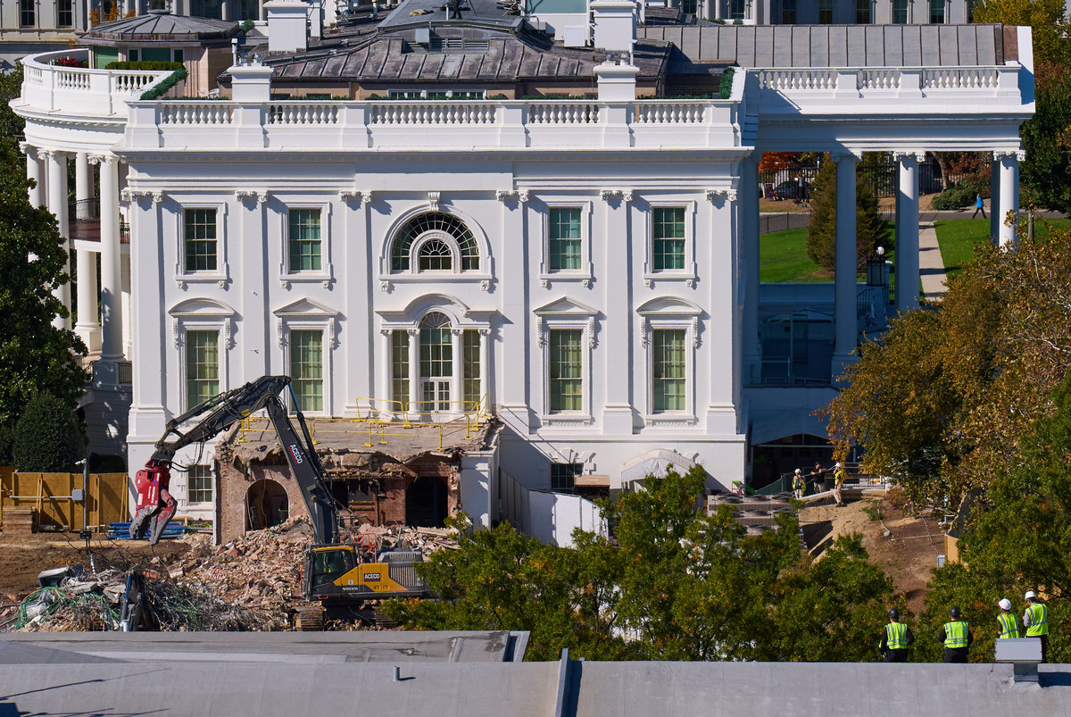 Grupul national pentru conservare da in judecata oprirea construirii East Wing
