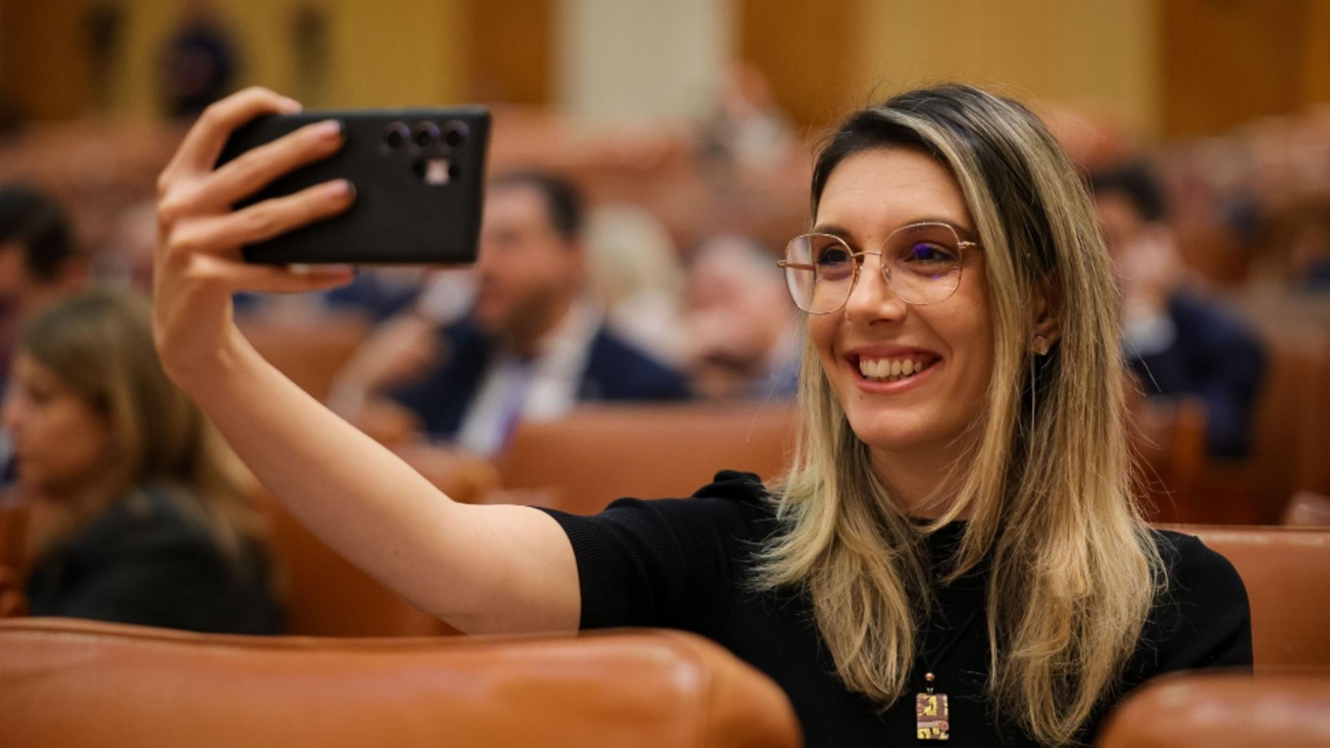 Halucinant Diana Buzoianu a mers la Barajul Paltinu cu camera