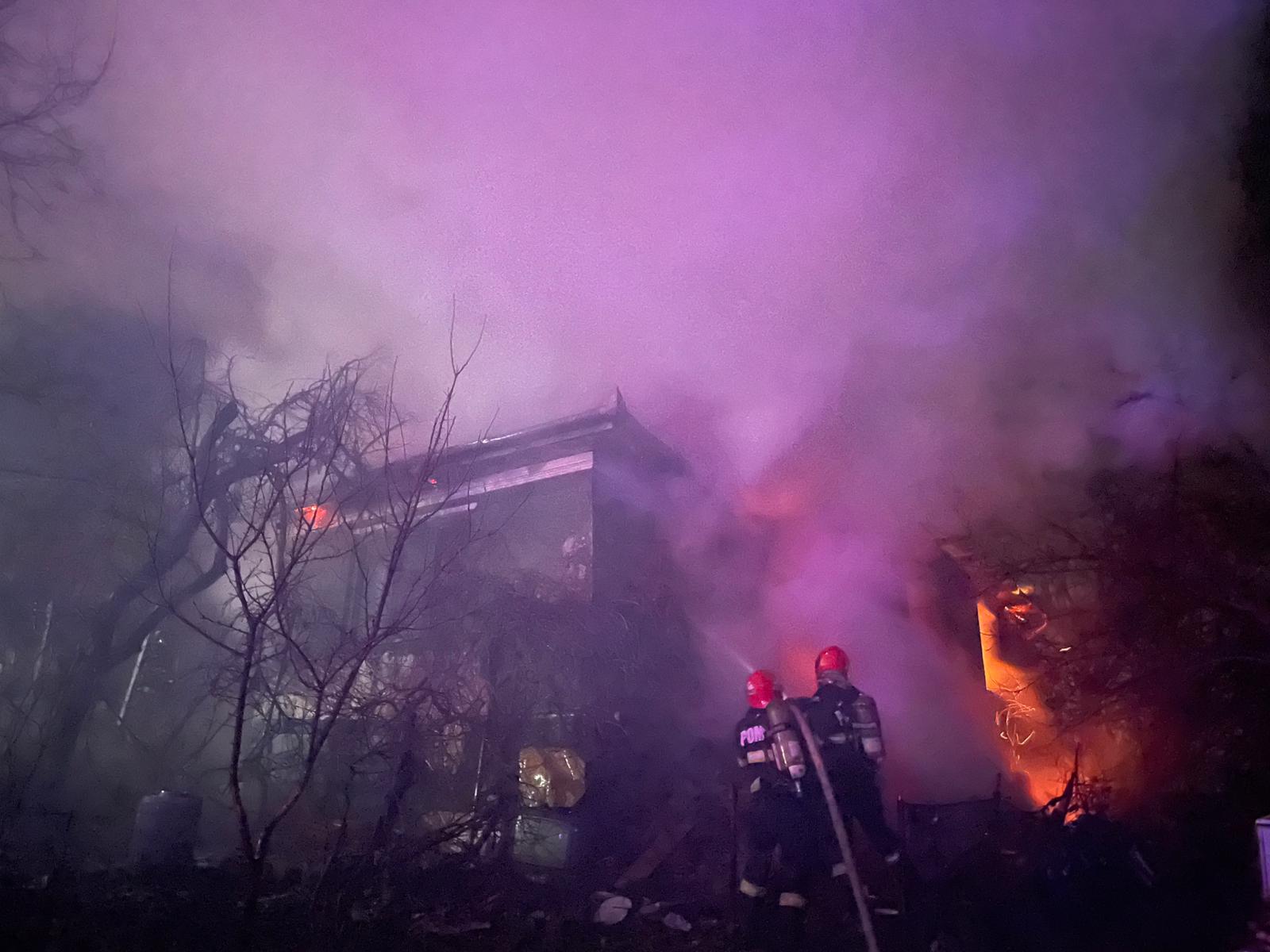 Incendiul din Cluj a fost stins Batbat carbonizat FOTO