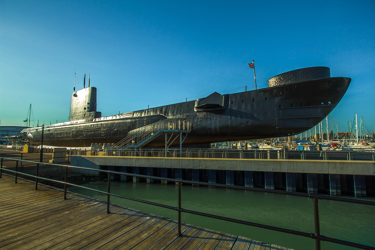 Norvegia isi intareste apararea cu submarine si rachete