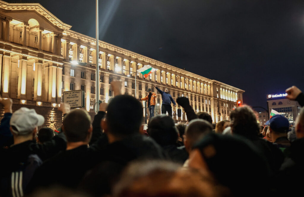 Opozitia bulgara contesta al doilea buget guvernamental