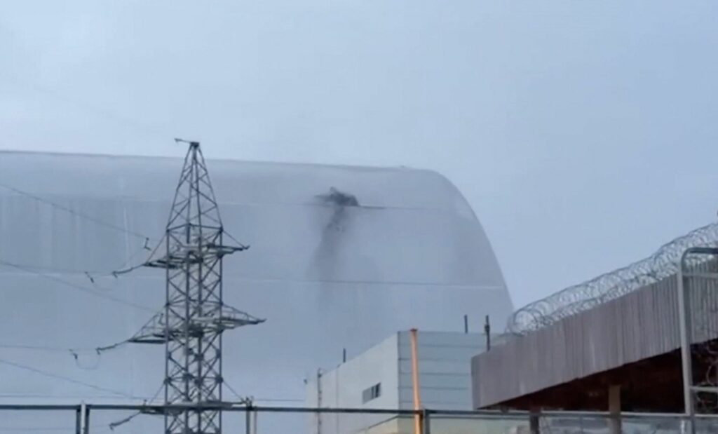 Scutul nuclear de la Cernobil ar putea ceda atacului rus