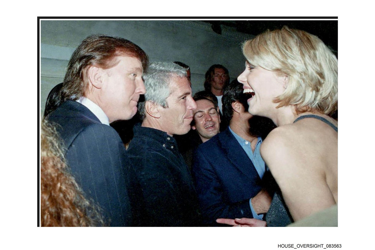 Trump Clinton Gates incluse in fotografiile lui Epstein