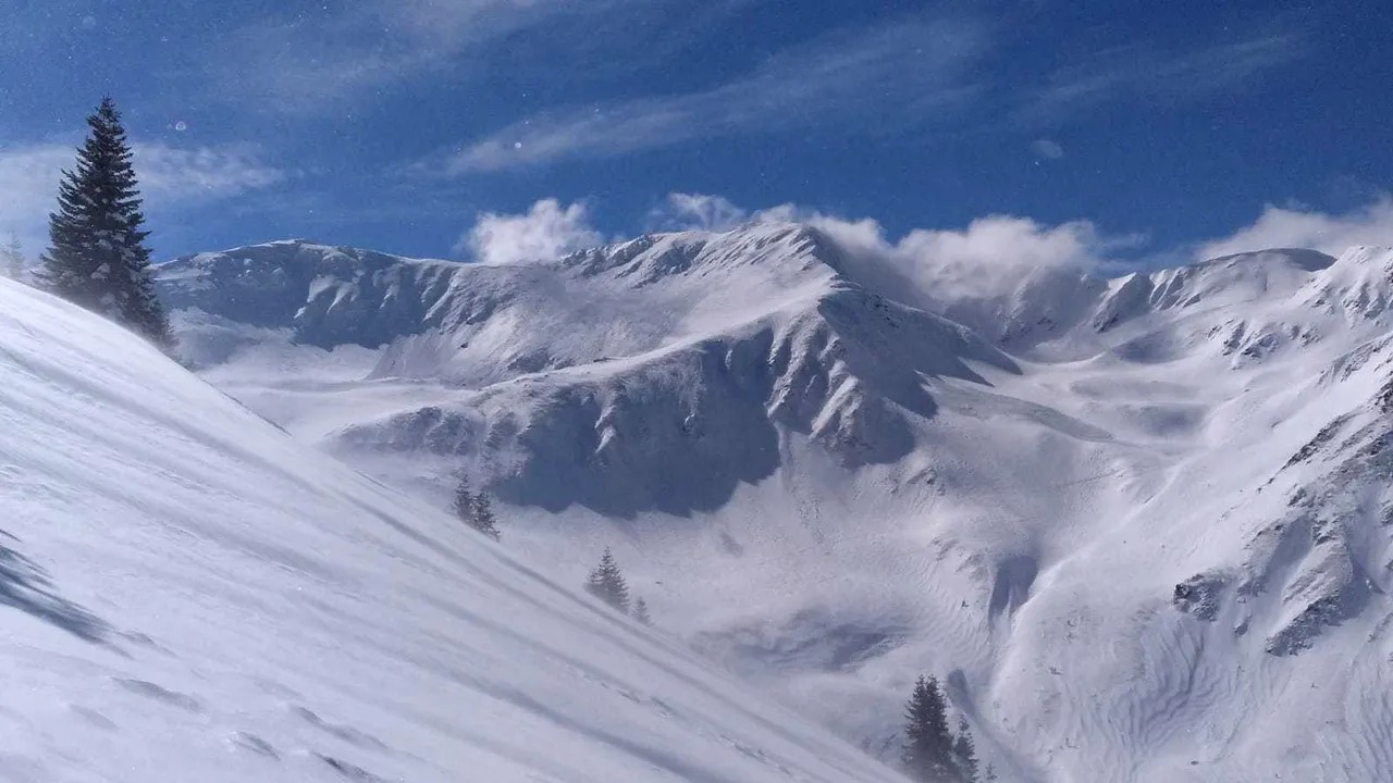 risc moderat de avalanse in carpatiz meridionali