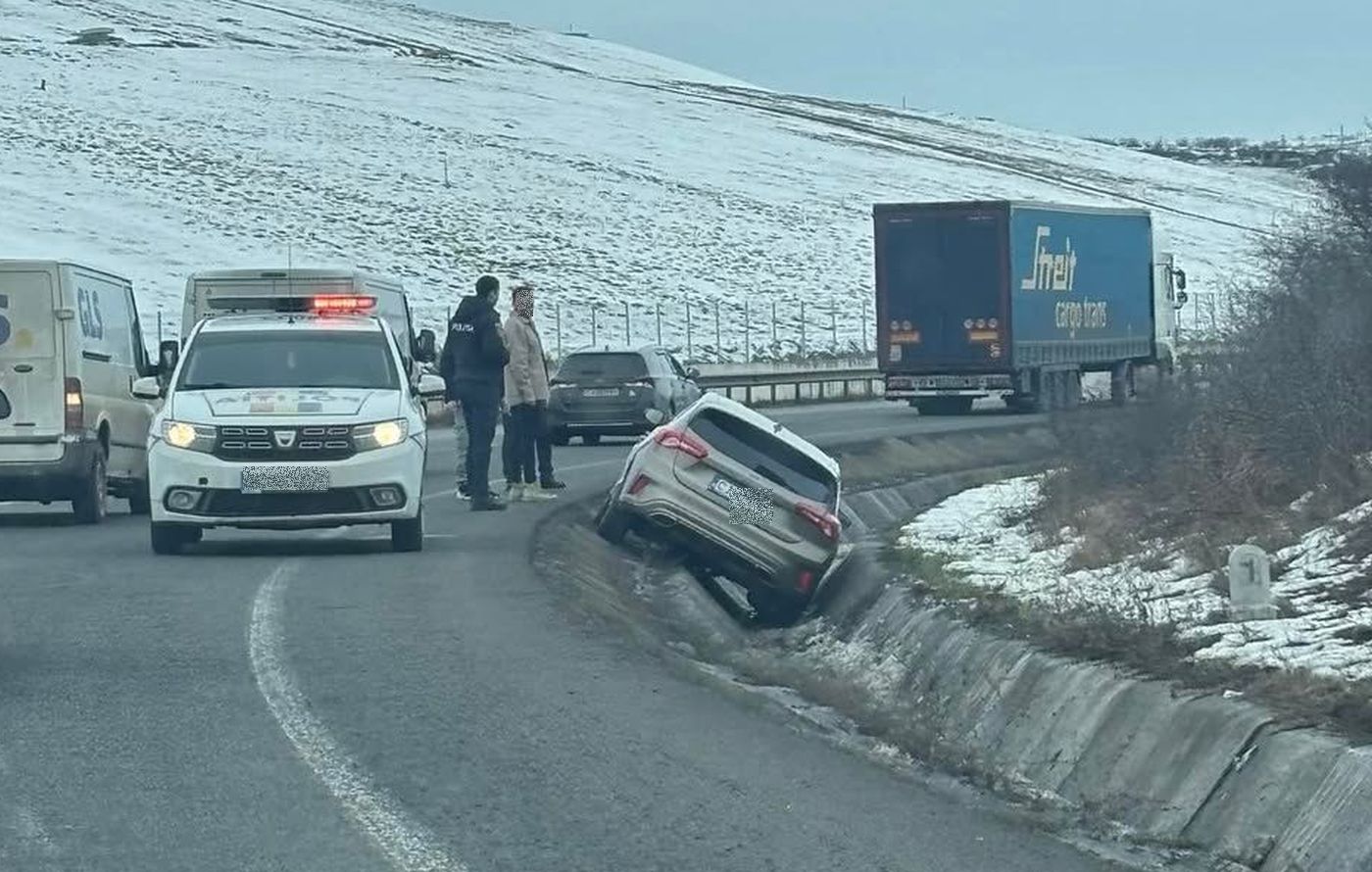 A iesit cu masina de pe carosabil intr o curba pe Centura Valcele Apahida Incident terifiant dupa ce a ajuns direct in sant