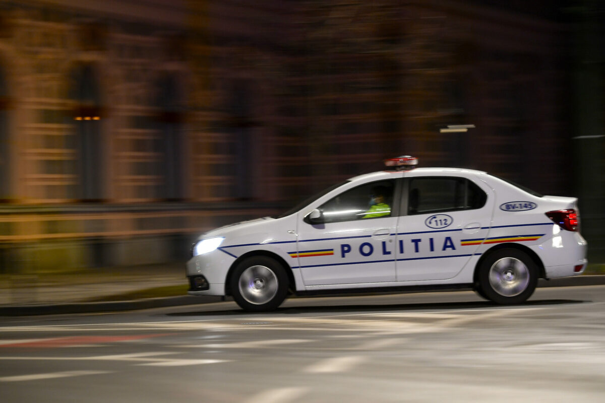 Descoperirea mai multor fragmente osoase in curtea unei gradinite din Galati