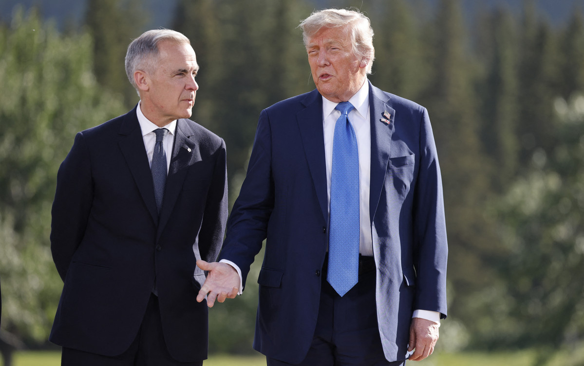 Trump avertizeaza ca va impune taxe de 100 pe importurile canadiene ca reactie la noul acord comercial cu China