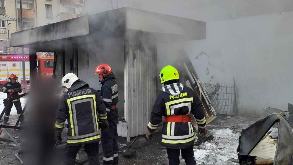 incendiu cu explozie in gherla o cofetarie a fost distrusa