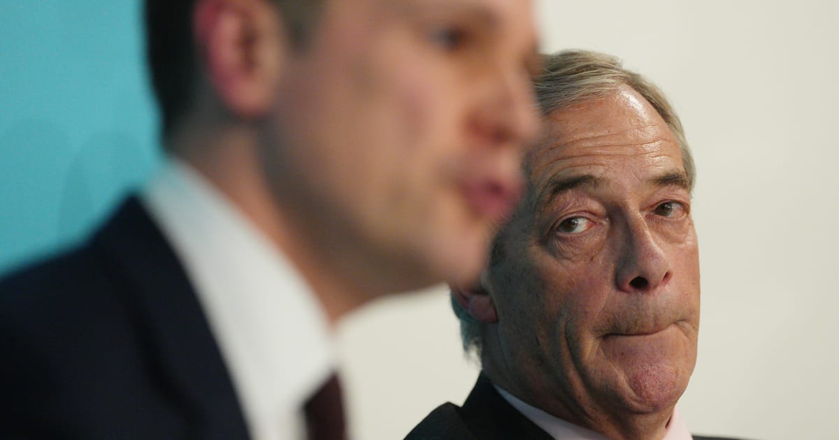 momente in care Nigel Farage si Robert Jenrick s au certat