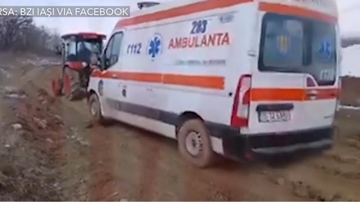 O ambulanta a ramas blocata in noroi la Iasi Cand in sfarsit a sosit la pacient