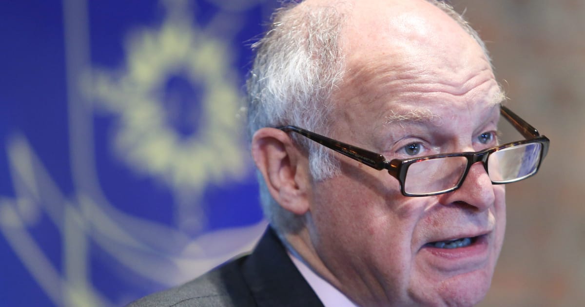 Parlamentarii ar trebui sa nu ia in considerare Camera Lorzilor in legatura cu sinuciderea asistata sustine un fost judecator de frunte din Marea Britanie