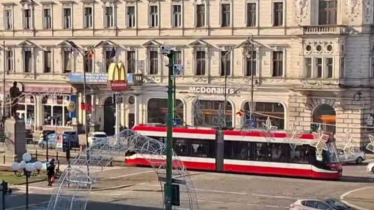 Primarul Aradului solicita modificarea legii pentru a garanta transport public gratuit in oras Ce solutii a sugerat