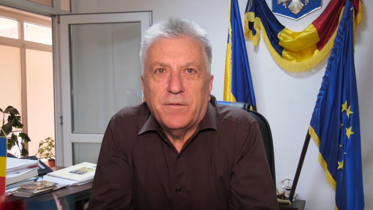 Primarul din Curtea de Arges deranjat de intrebarea legata de apa potabila Nu sunt Mama