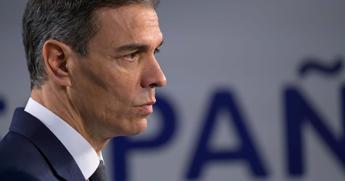 Spania planuiesc sa interzica accesul pe retelele sociale persoanelor mai tinere de 16 ani