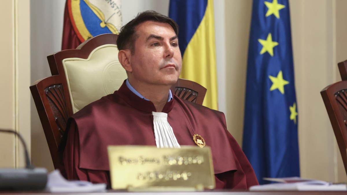 Surse Un judecator al CCR perturba sedinta cruciala privind reforma pensiilor speciale Gheorghe Stan