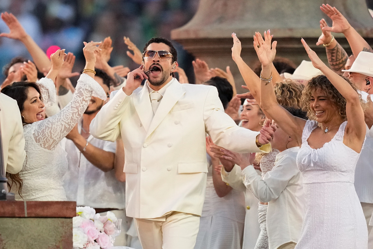 Trump isi exprima nemultumirea fata de spectacolul de pauza al lui Bad Bunny