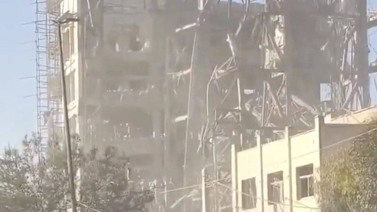 ALERTA DE STIRI ISRAEL A BOMBARDA T COMPLEXUL GRUPULUI RESPONSABIL CU DESIGNAREA NOULUI LIDER SUPREM AL IRANULUI