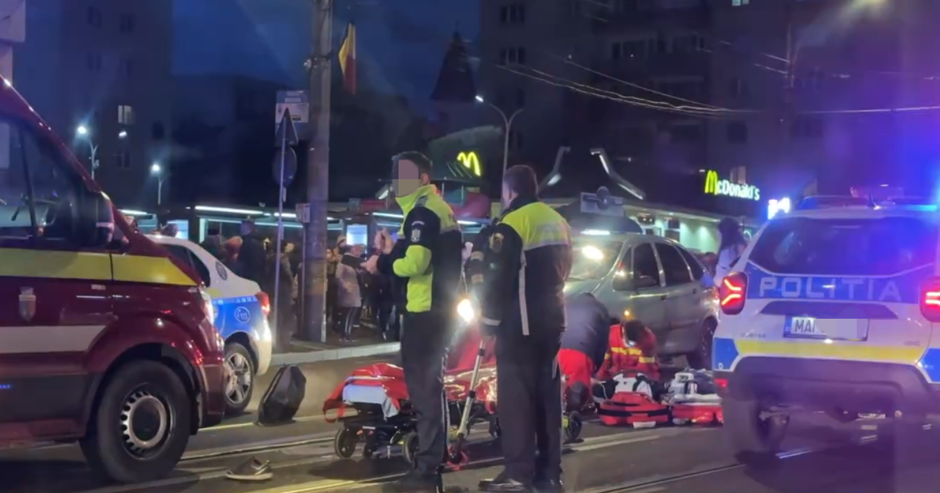 Accident in Manastur Un barbat a fost lovit in aceasta seara in Cluj Napoca in timp ce traversa pe trecerea de pietoni de catre un sofer de 31 de ani