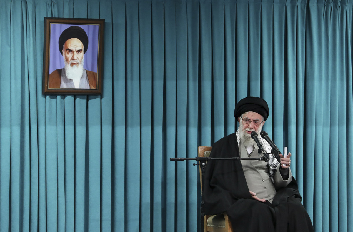 Ayatollah Khamenei a murit Iata ce insemna acesta pentru conducerea Iranului