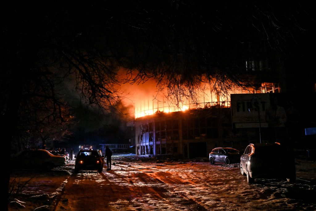 Doi morti in urma unui atac rus la Zaporojia Ucraina cauta reluarea negocierilor de pace