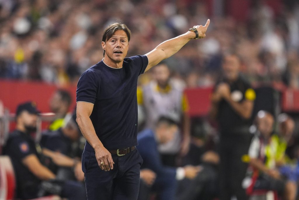 FC Sevilla l a demis pe Matias Almeyda cel de al optulea antrenor al echipei in ultimile patru sezoane