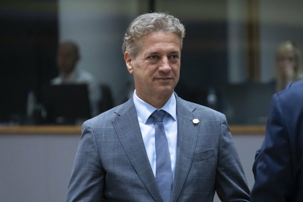 In mijlocul unui scandal de coruptie Slovenia isi alege noul prim ministru