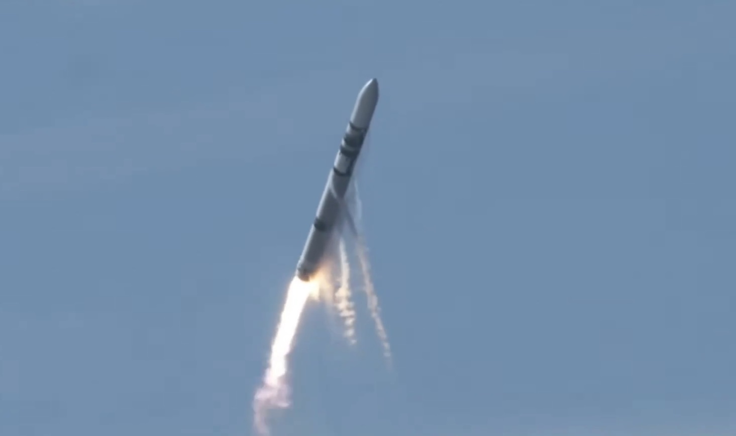 Iranul a lansat o racheta balistica catre un teritoriu NATO interceptata de NATO si directionata spre Turcia
