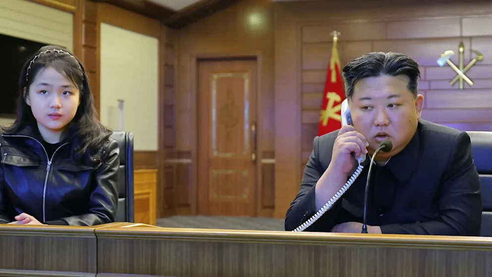 Kim Jong Un testeaza lansarile de rachete balistice alaturi de fiica sa care ar putea fi succesoarea sa