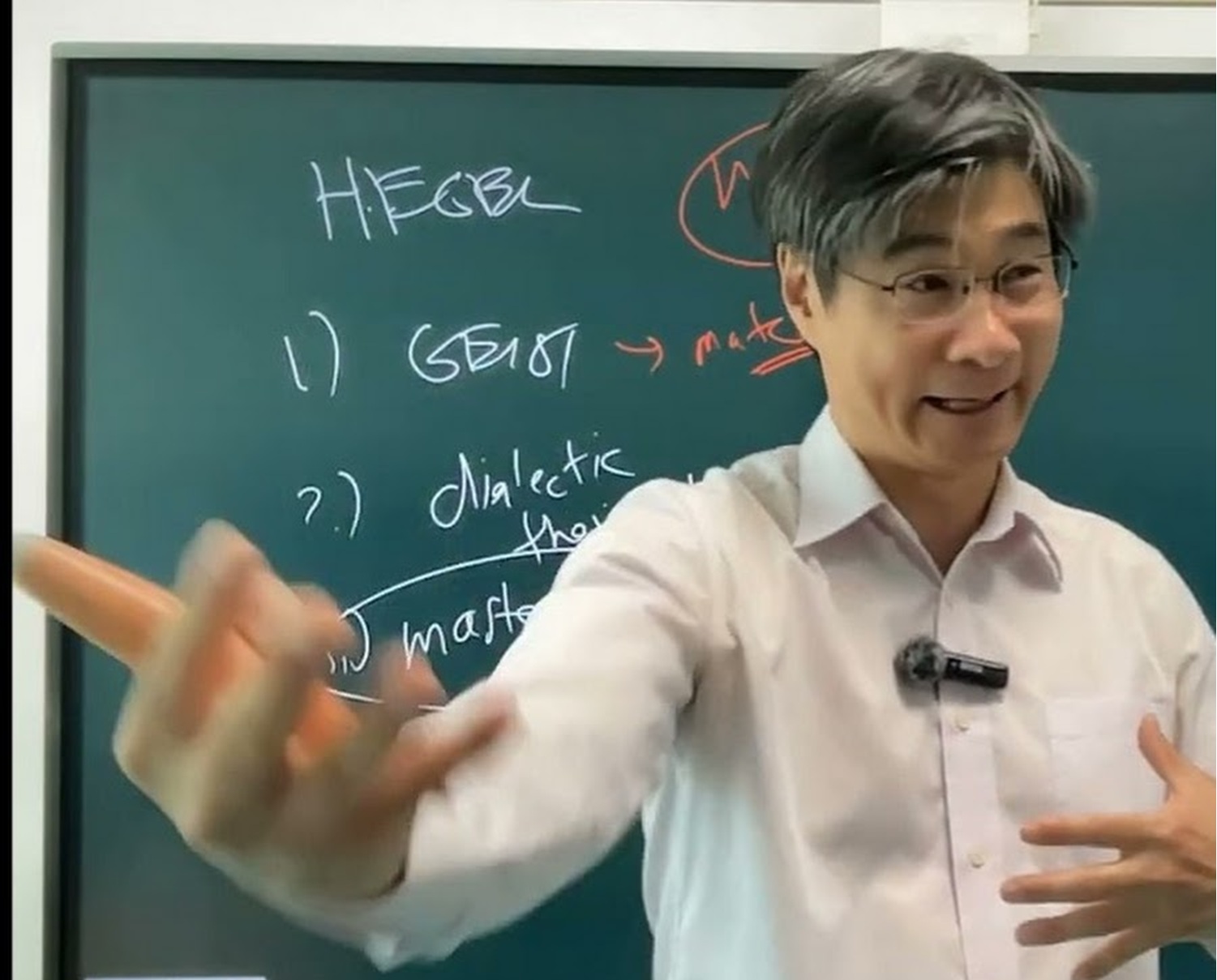Nostradamusul Chinei Barbatul care a prevazut razboiul cu Iranul ofera acum profetii despre Europa