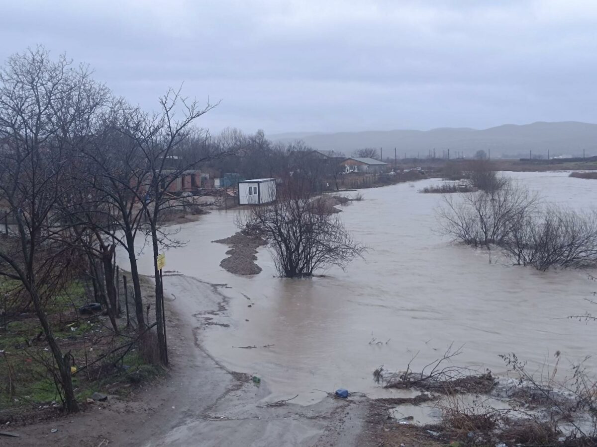 Pericol de inundatii pe mai multe raiuri din centrul si nordul tarii