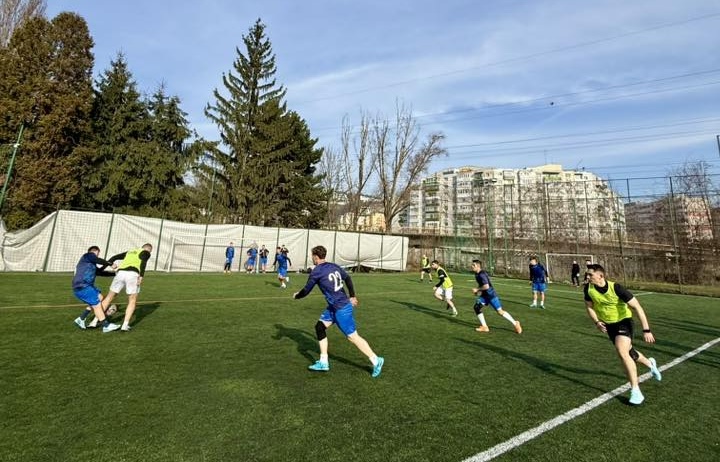 Politistii din Cluj se implica activ pe terrenul de fotbal 20 de echipe au luat parte la turneul dedicat Zilei Politiei finala avand loc pe 20 martie