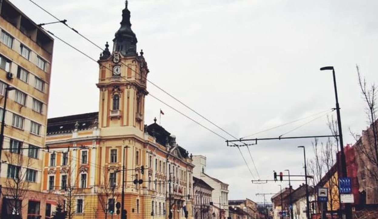 Primaria Cluj Napoca este dependenta de Guvern Bugetul va fi aprobat abia in mai 2026 Metroul si alte proiecte sunt influenta te de decizia lui Ilie Bolojan