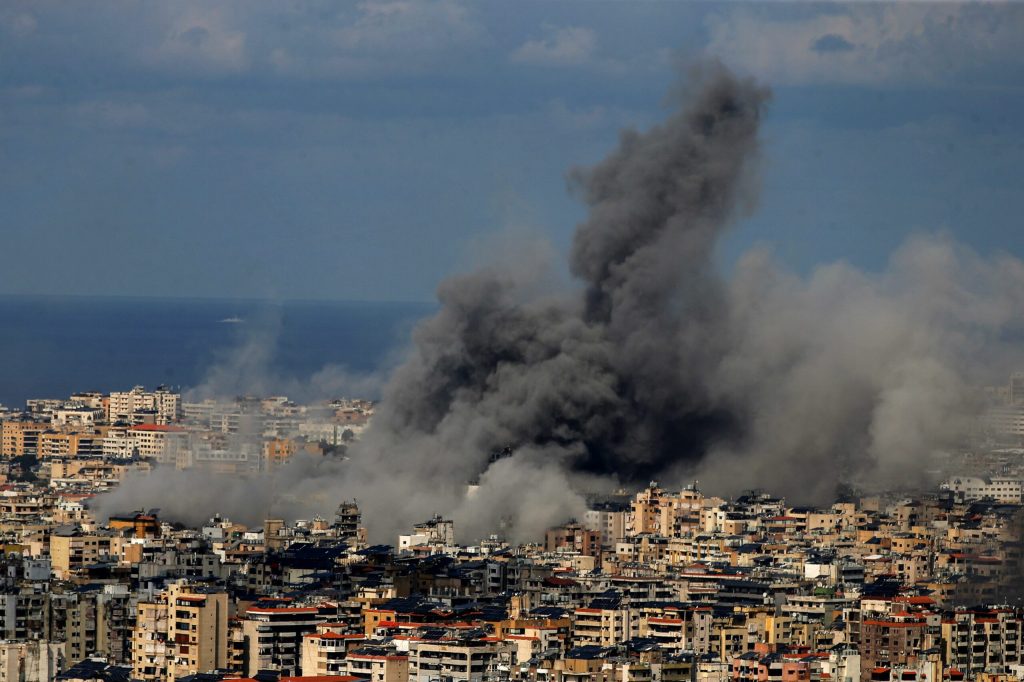 Razboi in Orientul Mijlociu ziua 21 Explozii intense in Teheran Purtatorul de cuvant al Garzilor Revolutionare a fost ucis Atac cu rachete asupra unei firme americane in Bahrain