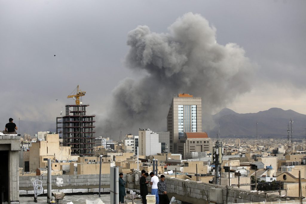 Razboiul din Orientul Mijlociu ziua 19 Atac cu rachete balistice iraniene asupra Israelului Preturile benzinei in SUA au atins cel mai mare nivel din toamna anului 2023
