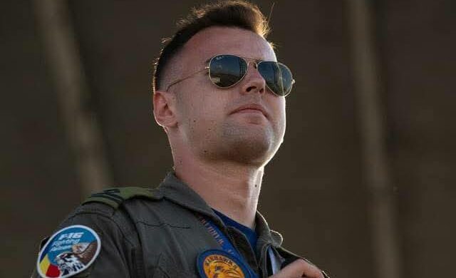 Tanarul capitan pilot militar a murit in incercarea de a salva un caine