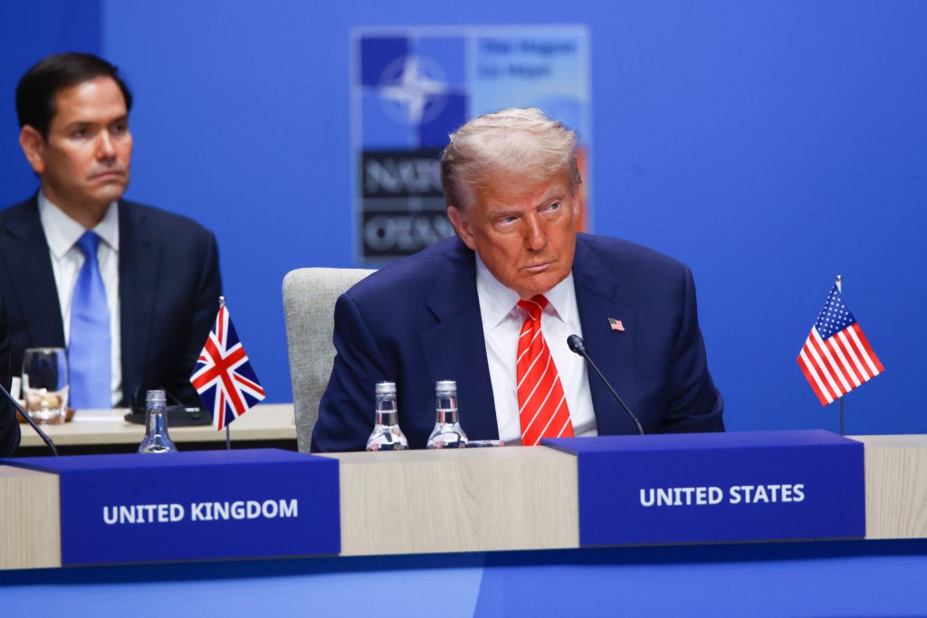 Trump isi intensifica criticile la adresa NATO pentru insuficienta sustinere in razboiul din Iran