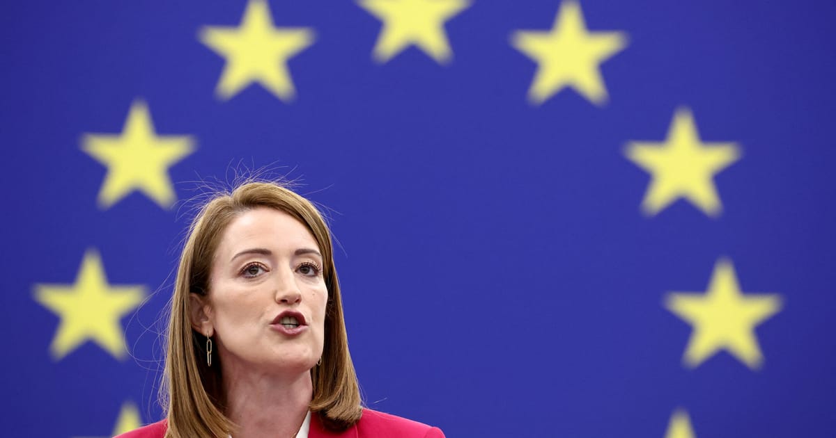 UE avanseaza spre votul prin procura in cazul europarlamentarilor insarcinati