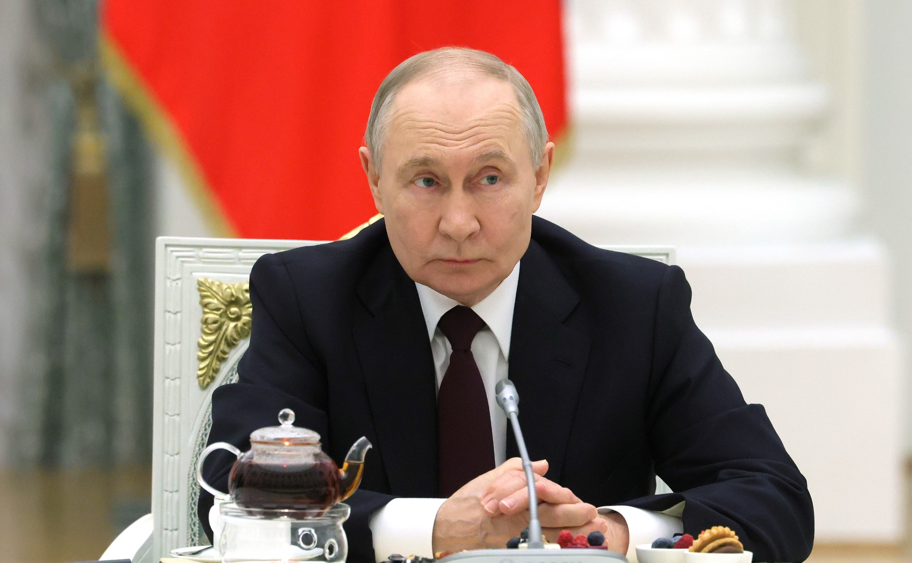Vladimir Putin intervine in criza globala a petrolului Ce mesaj transmite Europei