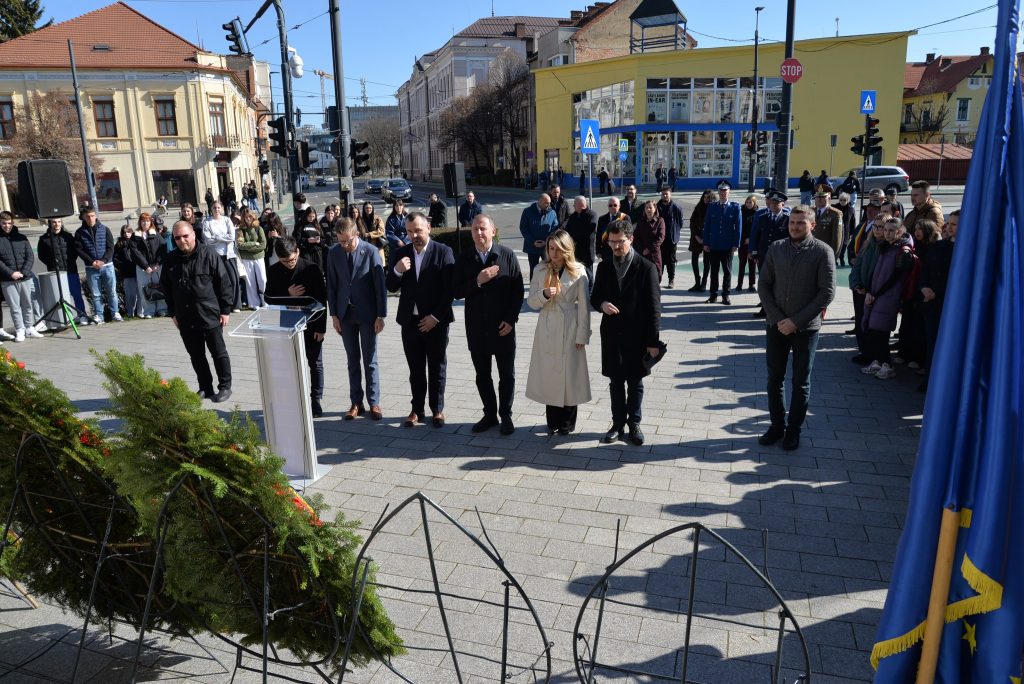 ZiuaDetinutilorPolitici comemorata cu solemnitate la Cluj Ceremonie dedicata eroilor care s au opus comunismului intre 1944 si 1989 Trebuie sa aparam democratia