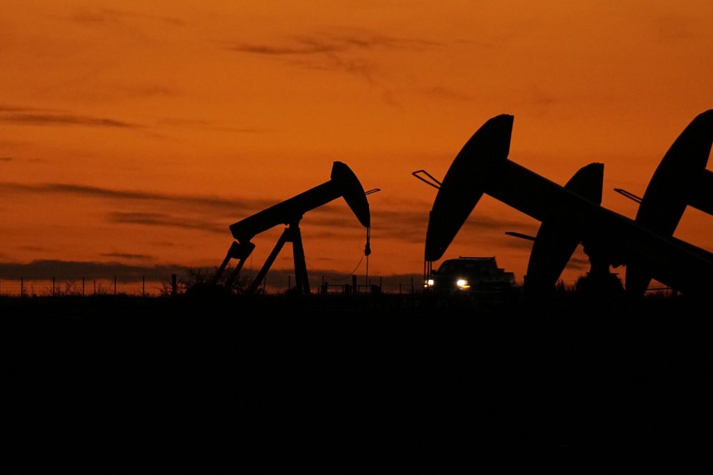 criza energetica ar putea sa se agraveze iranul a atacat infrastructura energetica din arabia saudita emiratele arabe unite si qatar ca raspuns la atacul surpriza al israelului