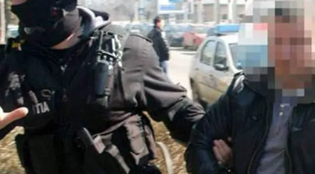 A inca lcat legia un barbat a fost retinut in Cluj Napoca dupa ce s a intalnit cu femeia de care avea ordin de restrictie