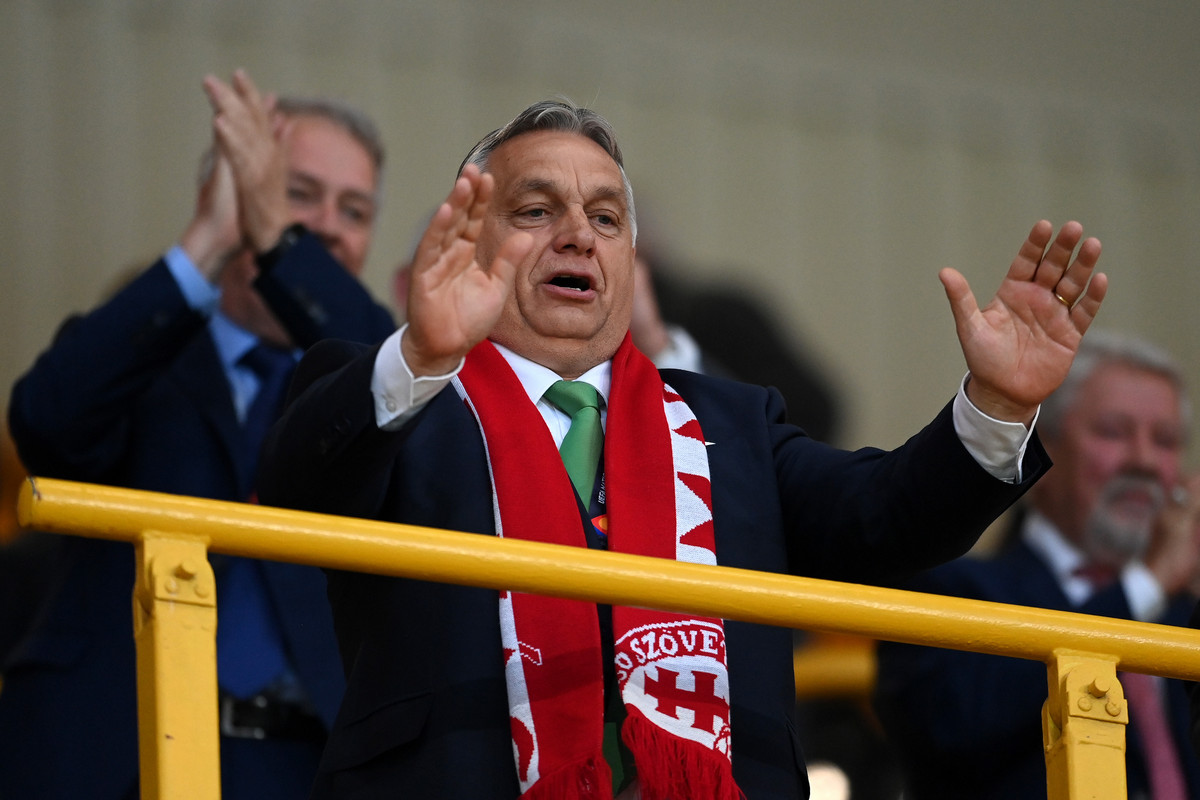 Cum fotbalul a contribuit la ascensiunea lui Viktor Orban si ar putea duce la caderea sa