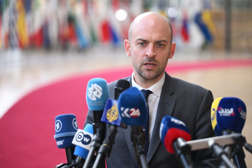 Franta cere includerea Libanului in armistitiu si considera atacurile Israelului drept intolerabile